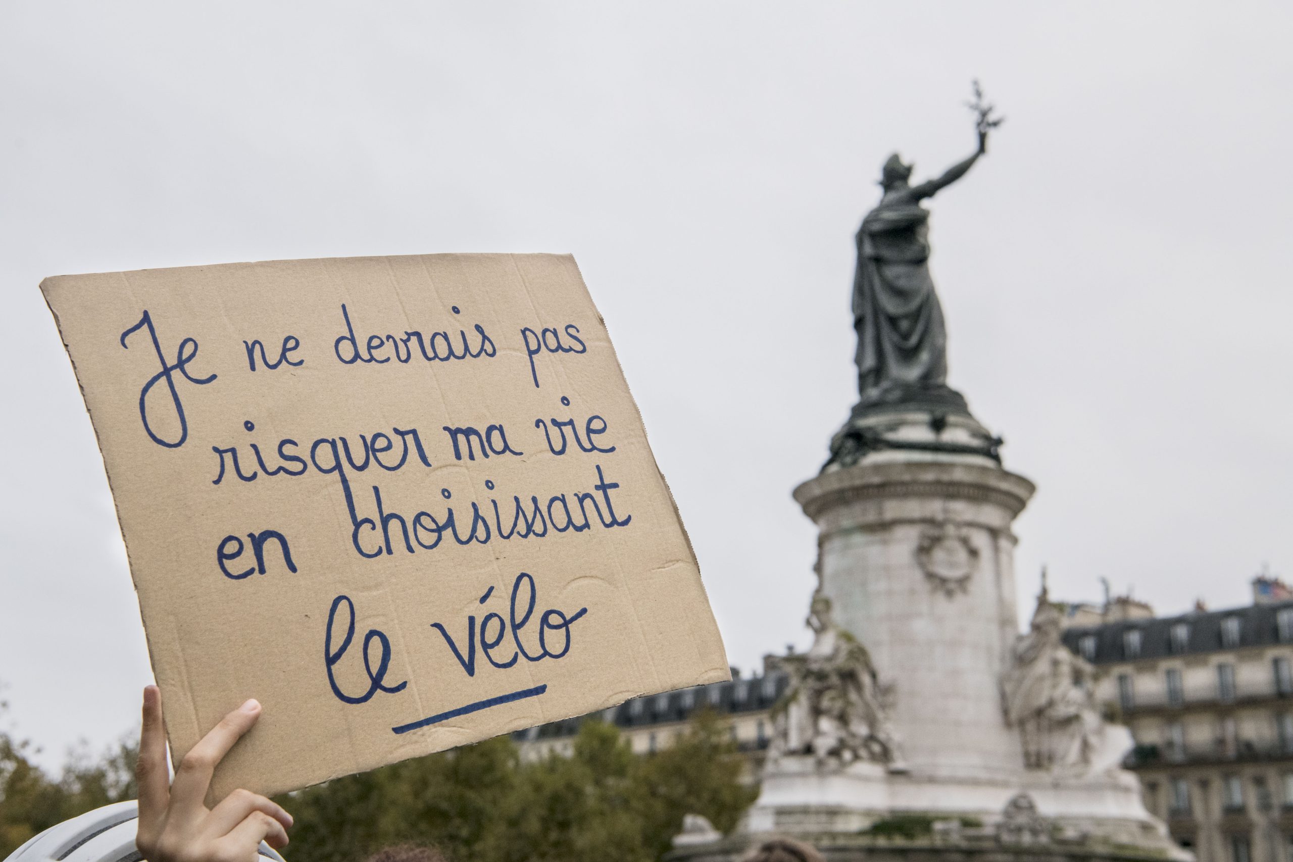 Je ne devrais pas risquer ma vie en choisissant le vélo
