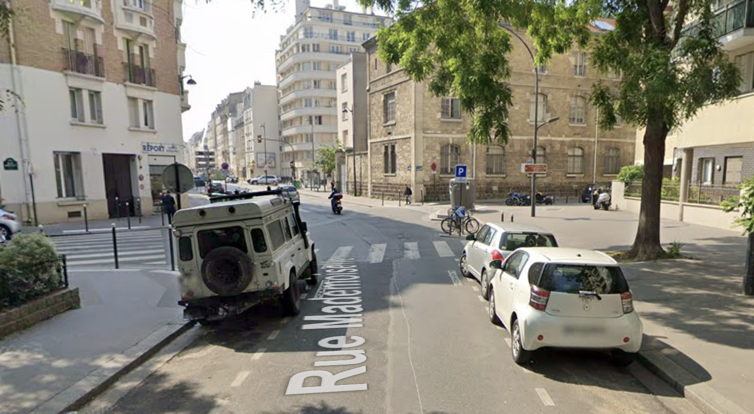 Arrivée des piétons masquée avant mise en conformité